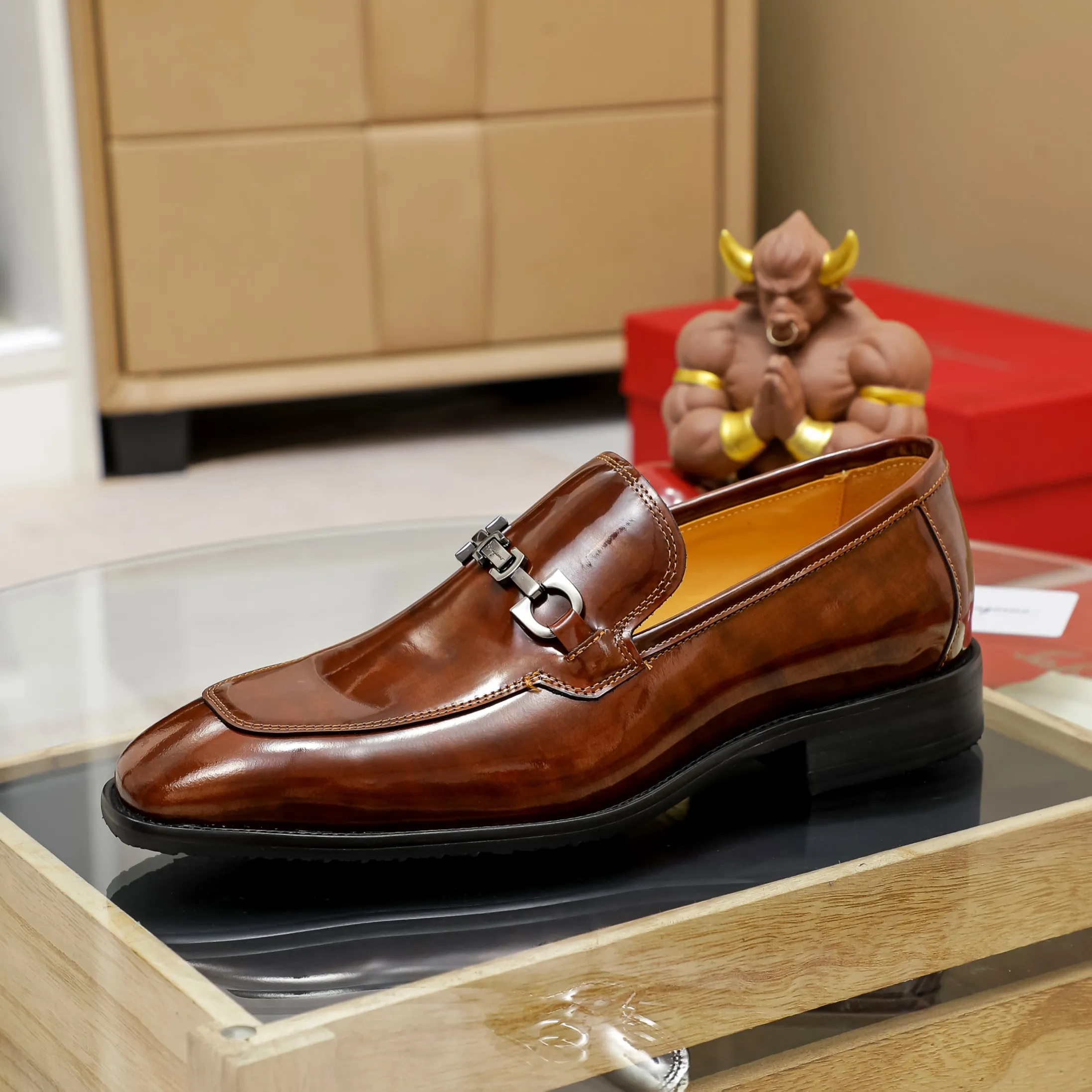 Men's shoes💰460🕷🕷[Ferragamo] Ferragamo's top men's business leather shoes💯Original copy of the official website, the upper is made of imported official website 1:1 material🍁Italian embossed cowhide🇮🇹Imported water-dyed leather lining. It’s definitely not made with ordinary craftsmanship, it’s the model used by celebrities! The factory’s craftsmanship is designed to create the most perfect shoes for trendy men! Code number 38-44 (45.46 customized) 3 colors, large quantities in stock